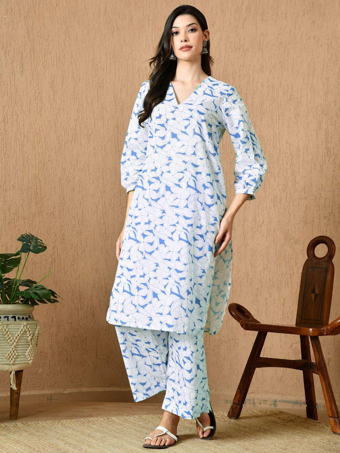 KELIN Women Floral Printed Regular Pure Cotton Straight Kurta with Palazzos