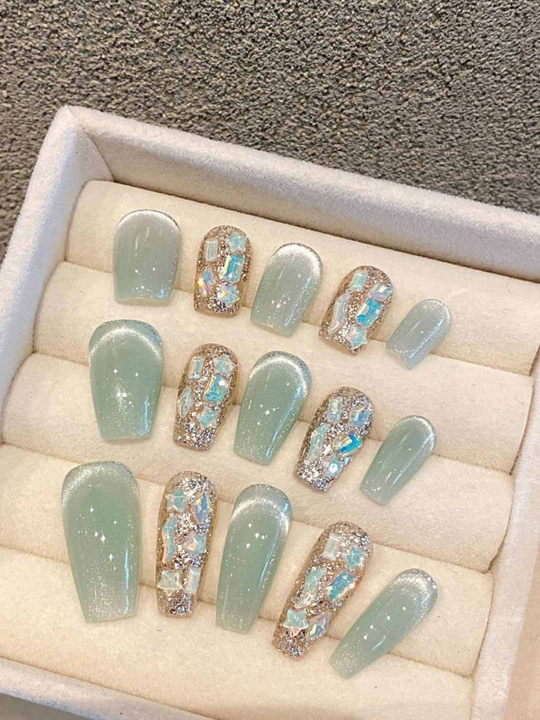 GLOW CUPID Set Of 10 Glossy Finish Reusable Press On Nails - Mint-Magic