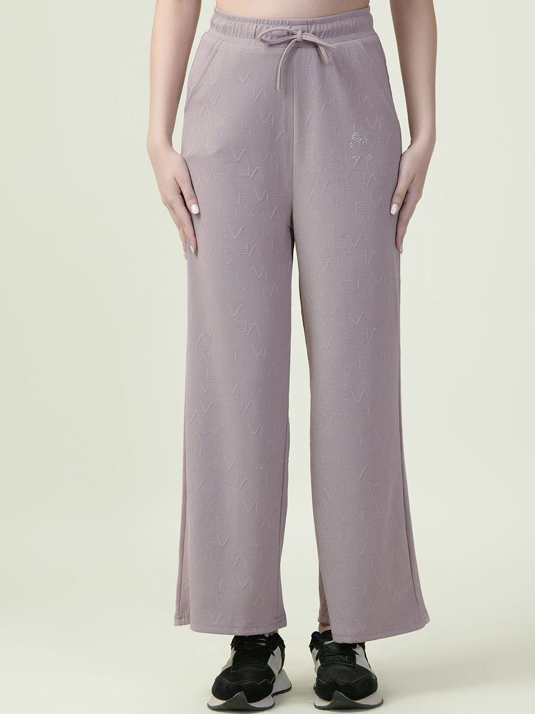 Albion By CnM Women Self Design Plain Wide Leg Cotton Trouser