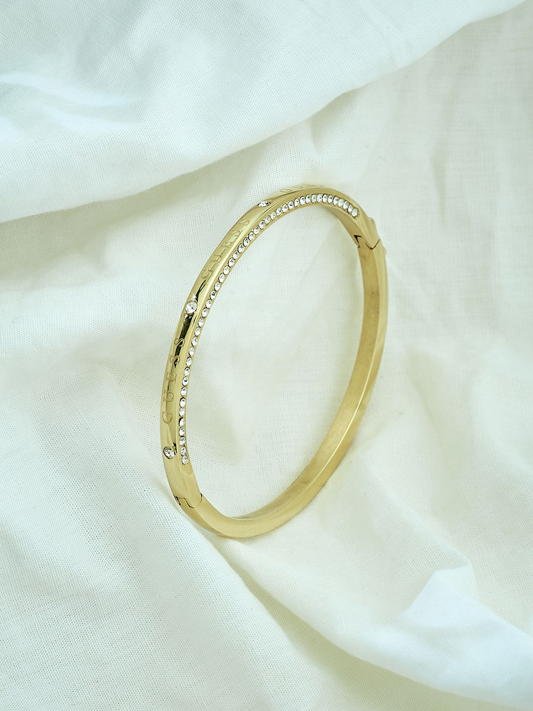 GUESS Women Circle Lights Gold-Plated Stainless Steel Bracelet
