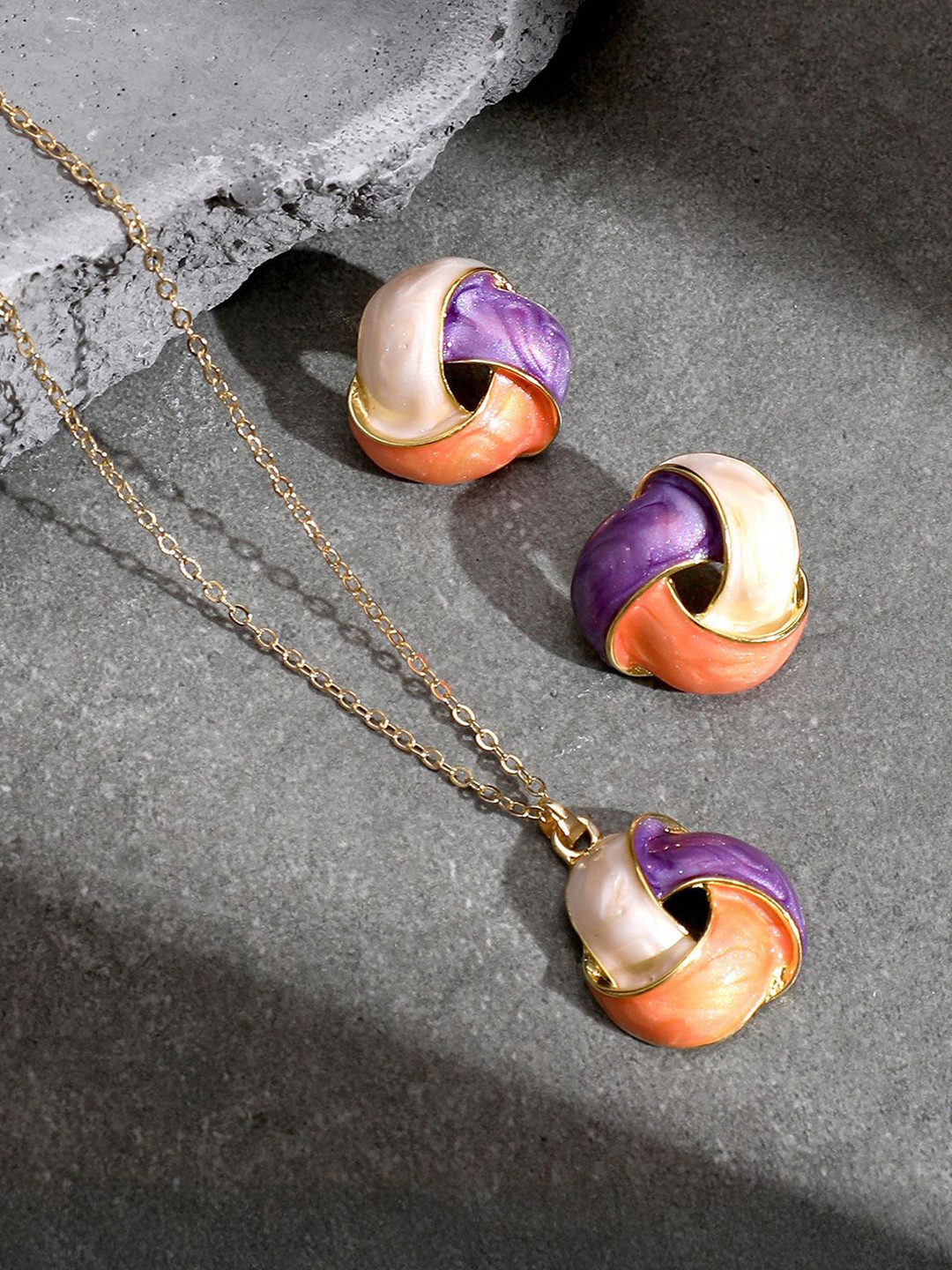 SOHI Gold-Plated The Overlap-Enamel Jewellery Set