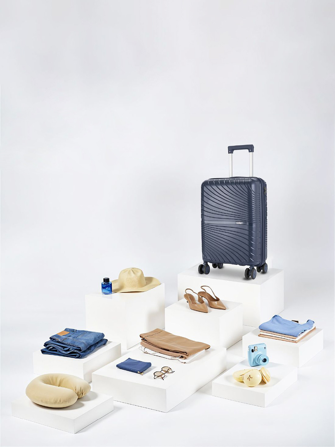 Safari Atlantis Textured Hard-Sided Cabin Trolley Bag