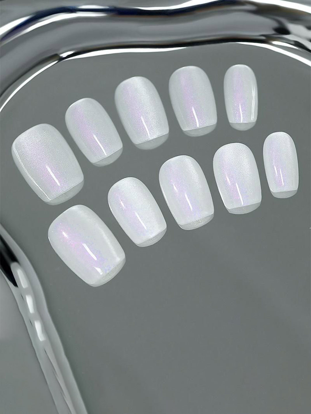 GLOW CUPID Set Of 30 Reusable Press On Nails Kit - Opal Shine