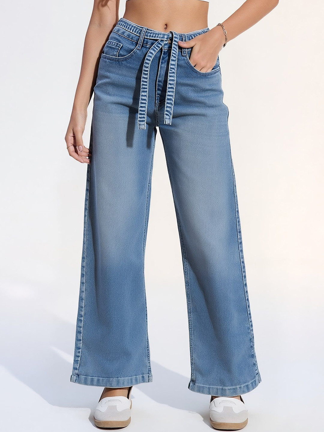 4WRD by Dressberry Women Wide Leg Mid-Rise Belted Heavy Fade Stretchable Jeans