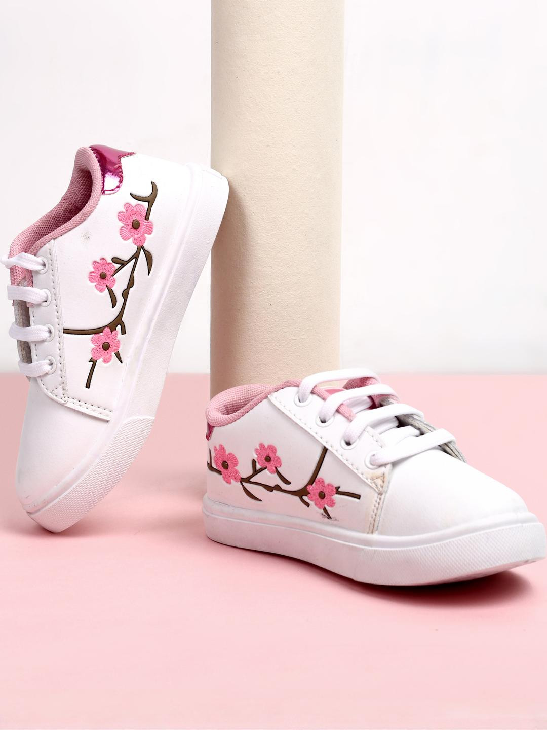 KATS Girls  White Casual Shoes