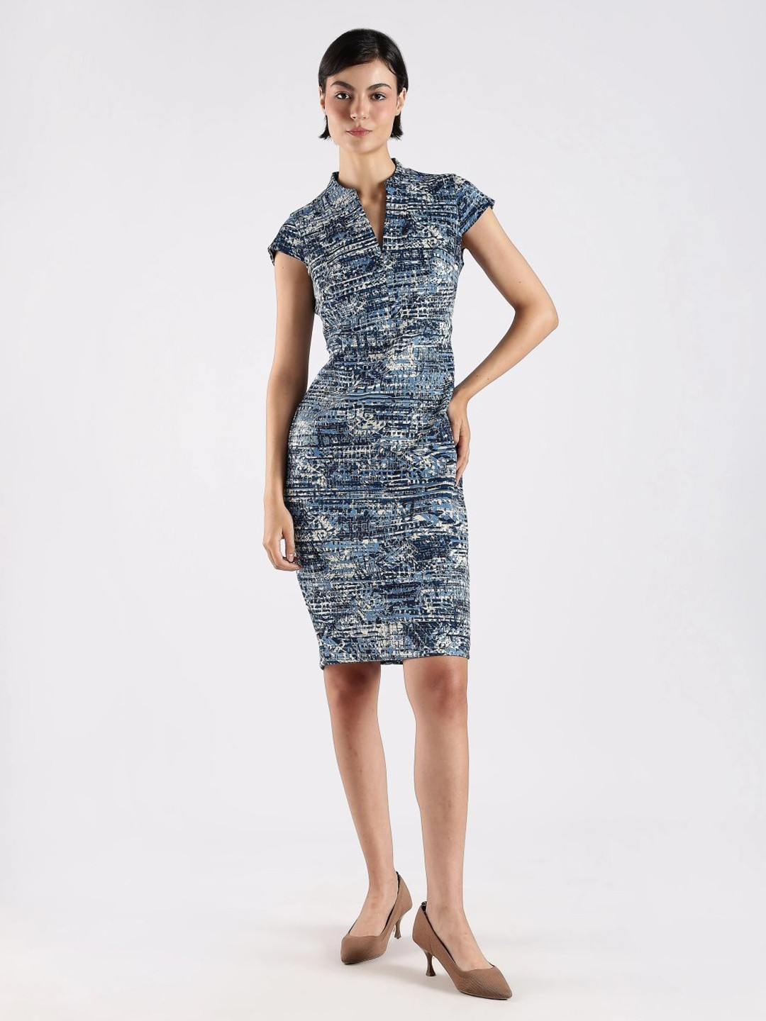 Calvin Klein Jeans Printed Mandairan Coller  Bodycon Dress