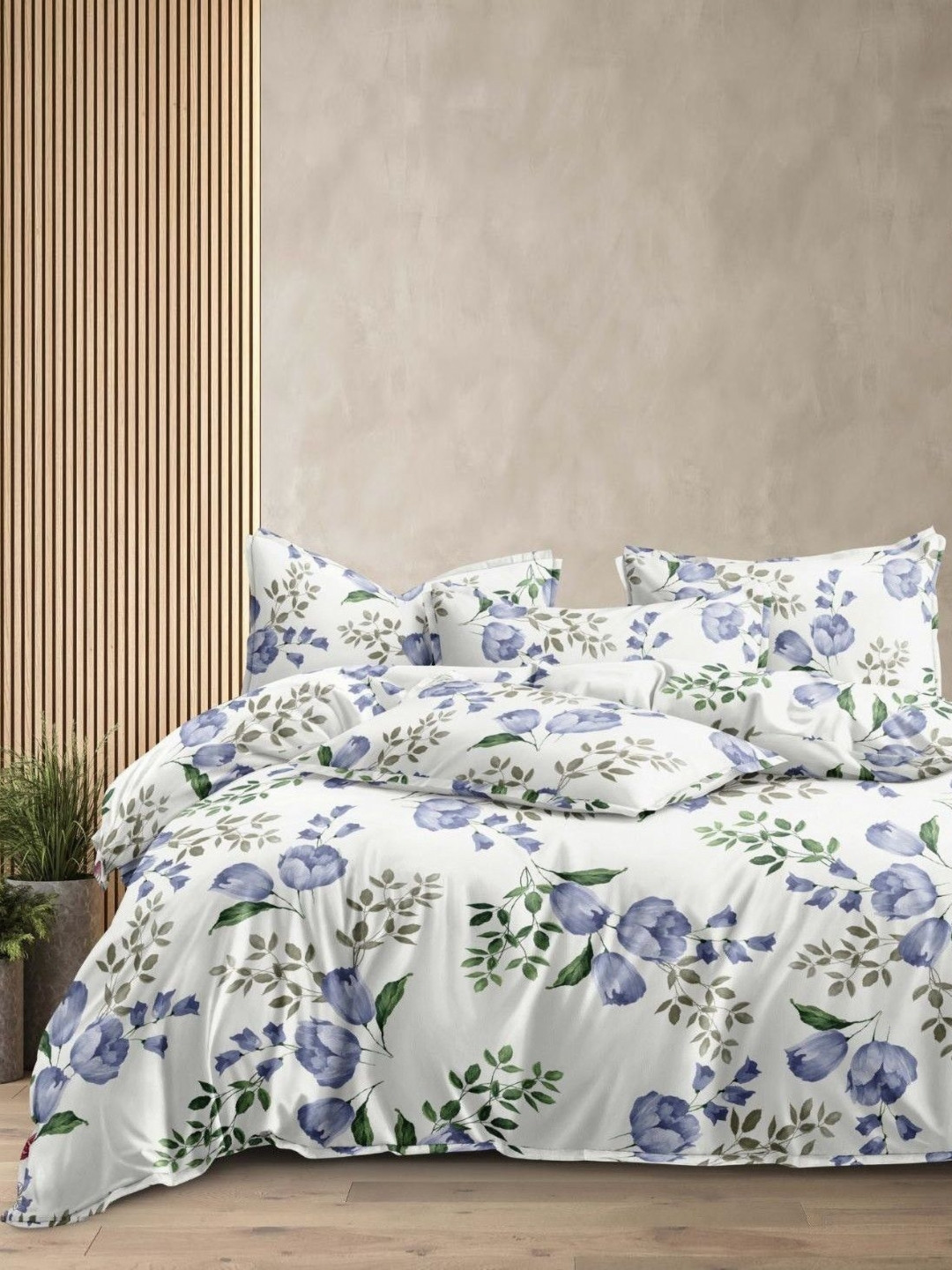 CHICERY White & Purple Floral Cotton AC Room 200 GSM Lightweight Single Bed Comforter