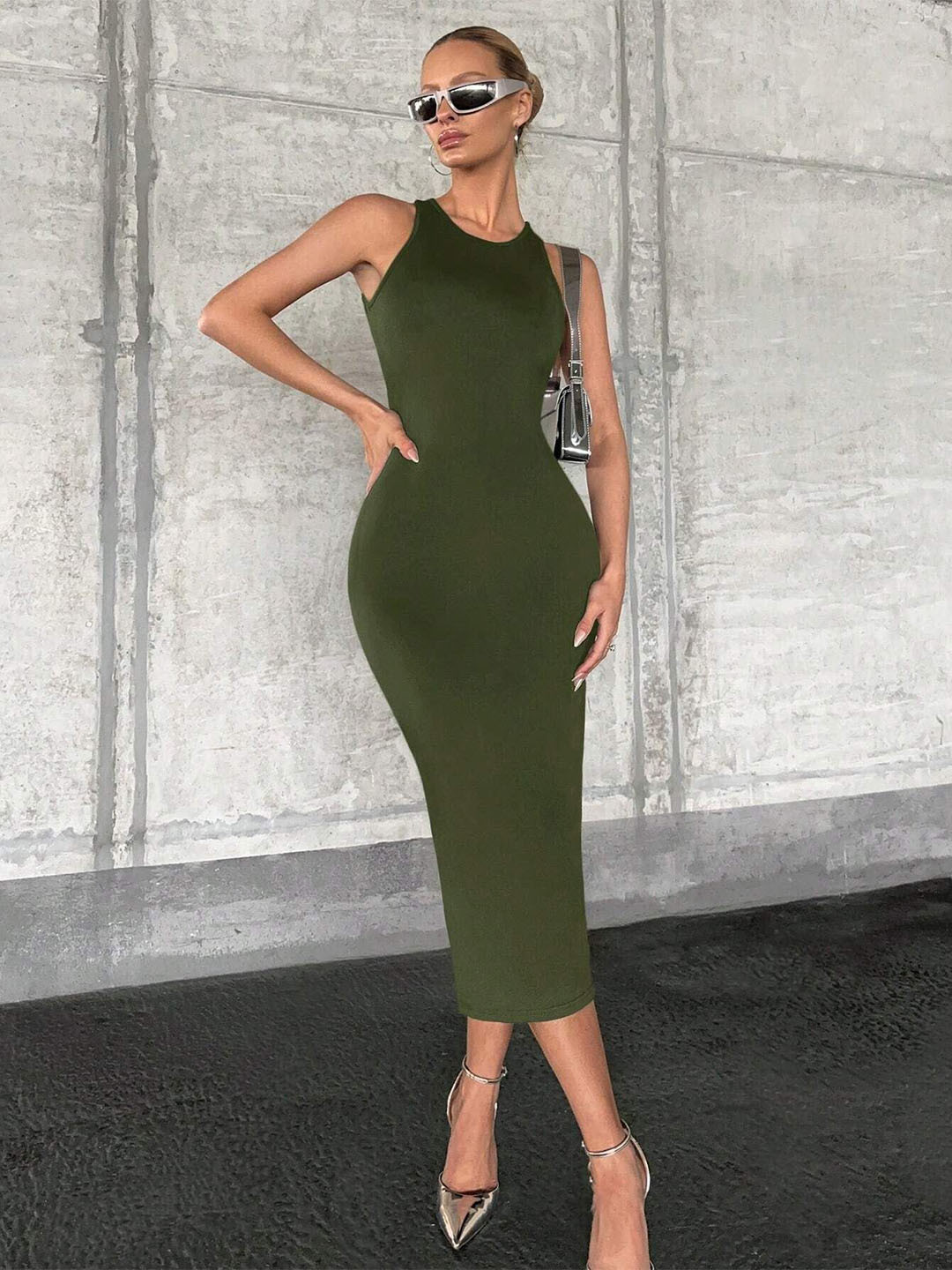 Outzidr Women Solid Backless Bodycon Midi Dress