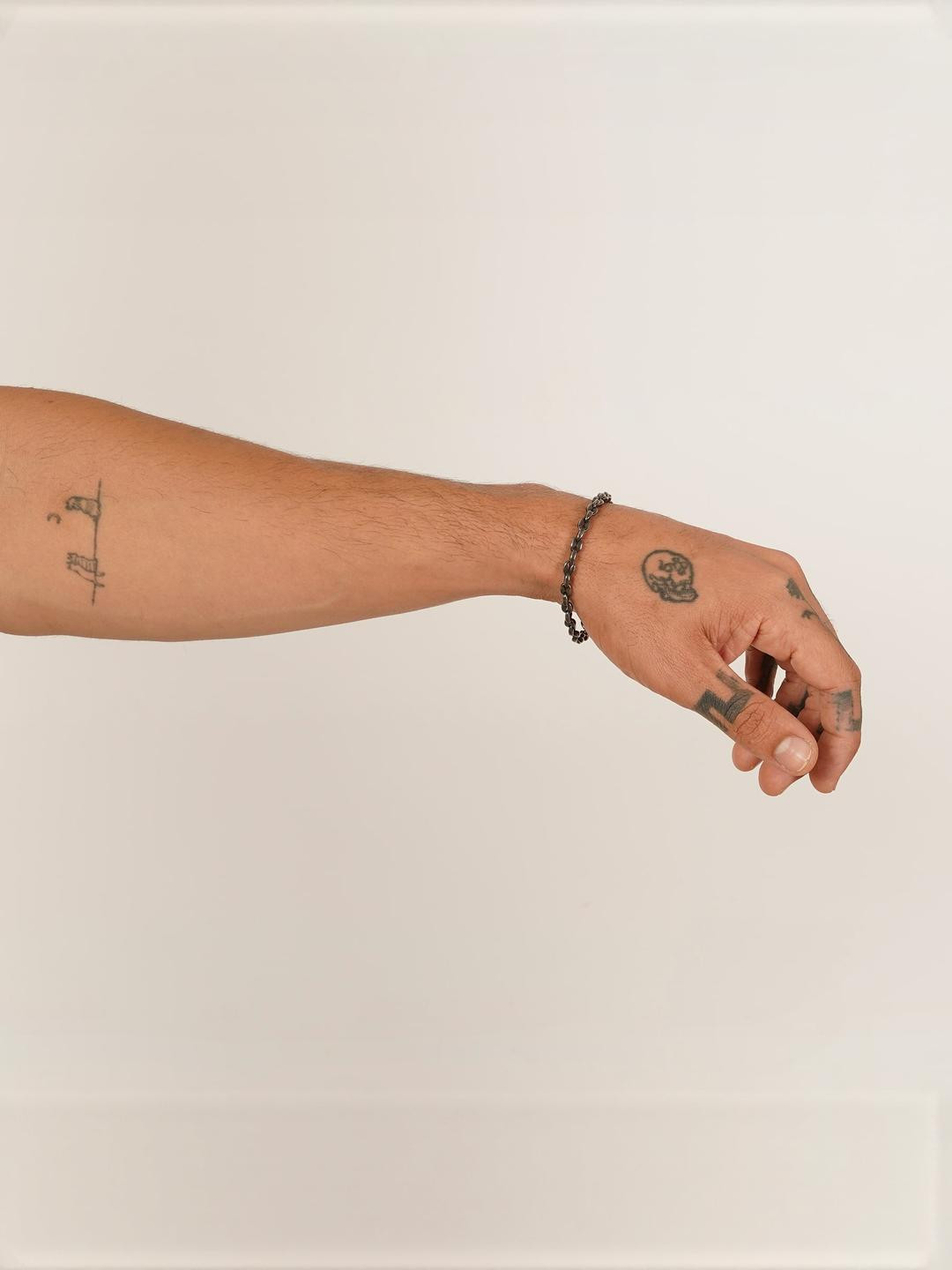 Black 8-inch Stylish Chain Bracelet