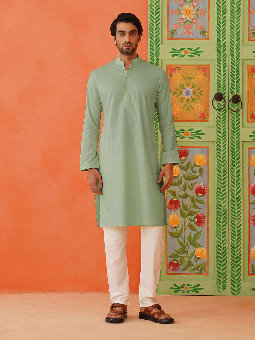TheEthnic.Co Men Light Green Cotton Kurta Set