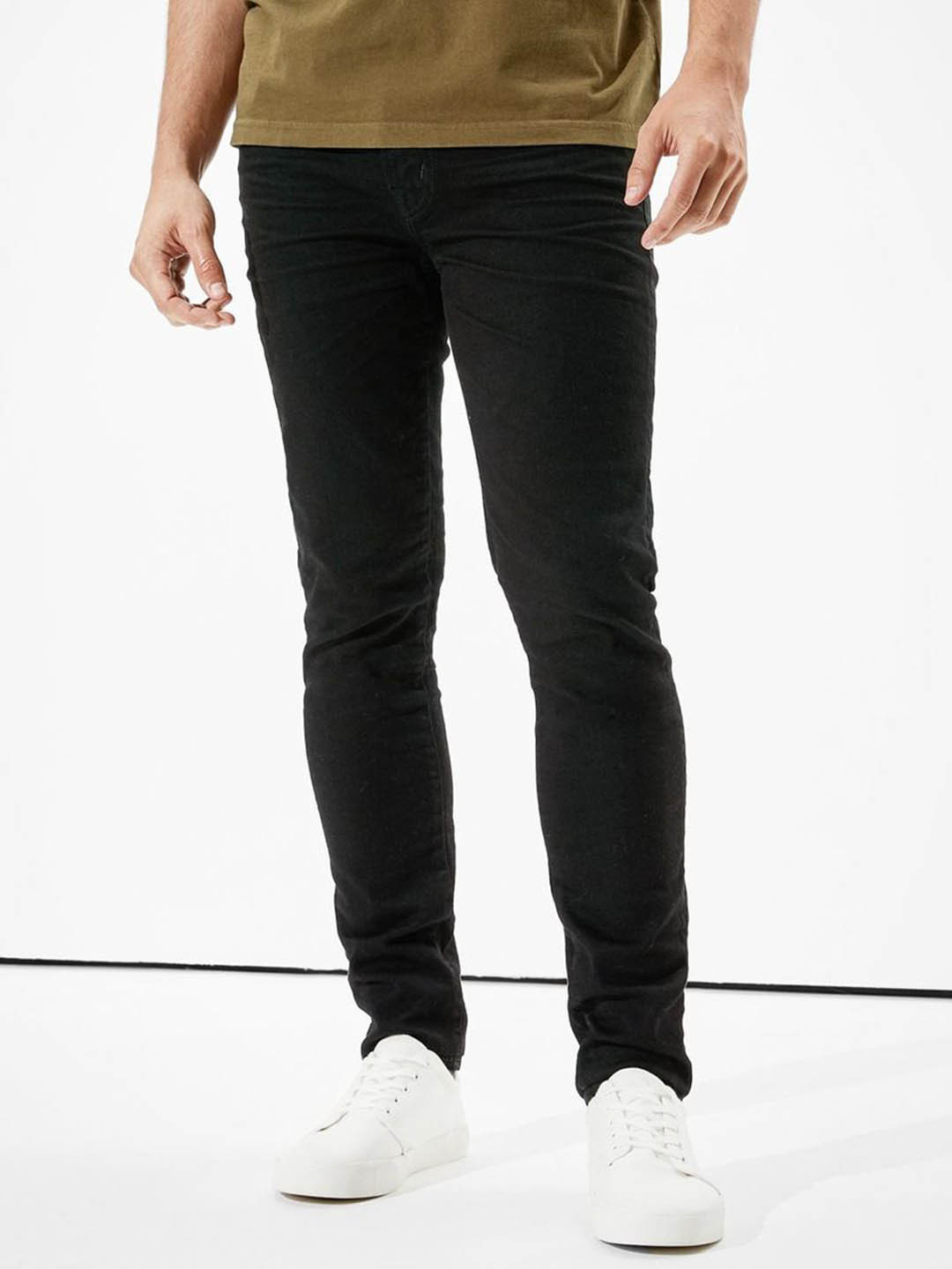 AMERICAN EAGLE OUTFITTERS Men Regular Fit Mid-Rise Low Distress Jeans