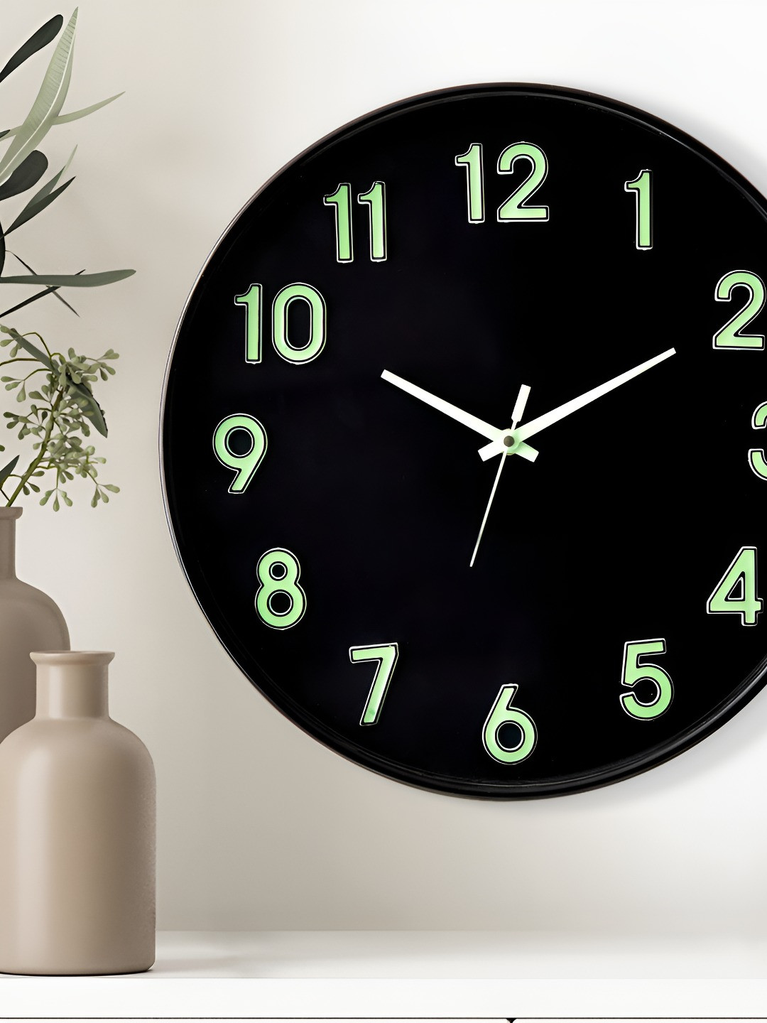 Home Centre Casablanca Luxe Black & Green Round Analogue Contemporary Wall Clock