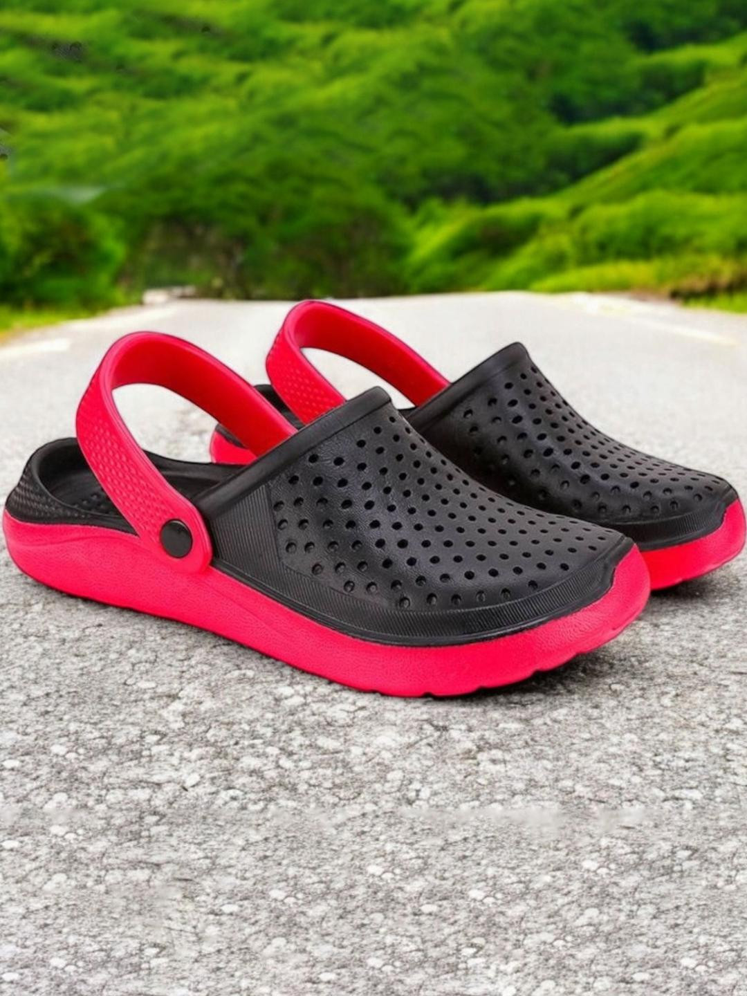 Pampy Angel black Men Printed Croslite Clogs