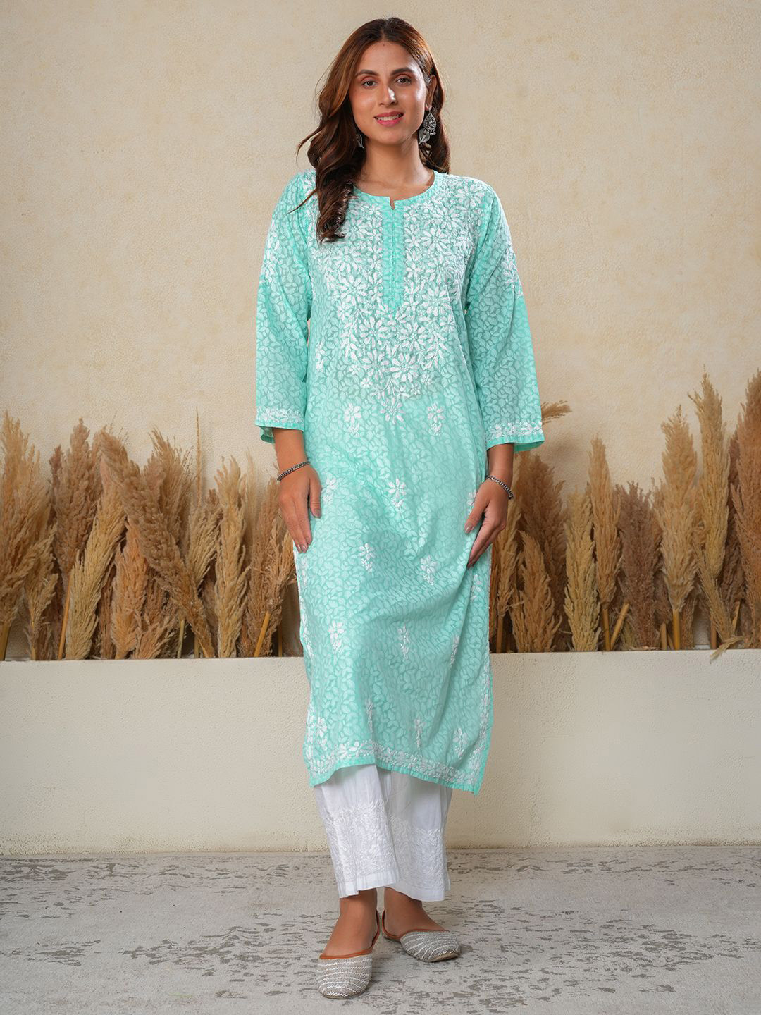 Hastya Kala Women Floral Embroidered Daily Cotton Straight Kurta