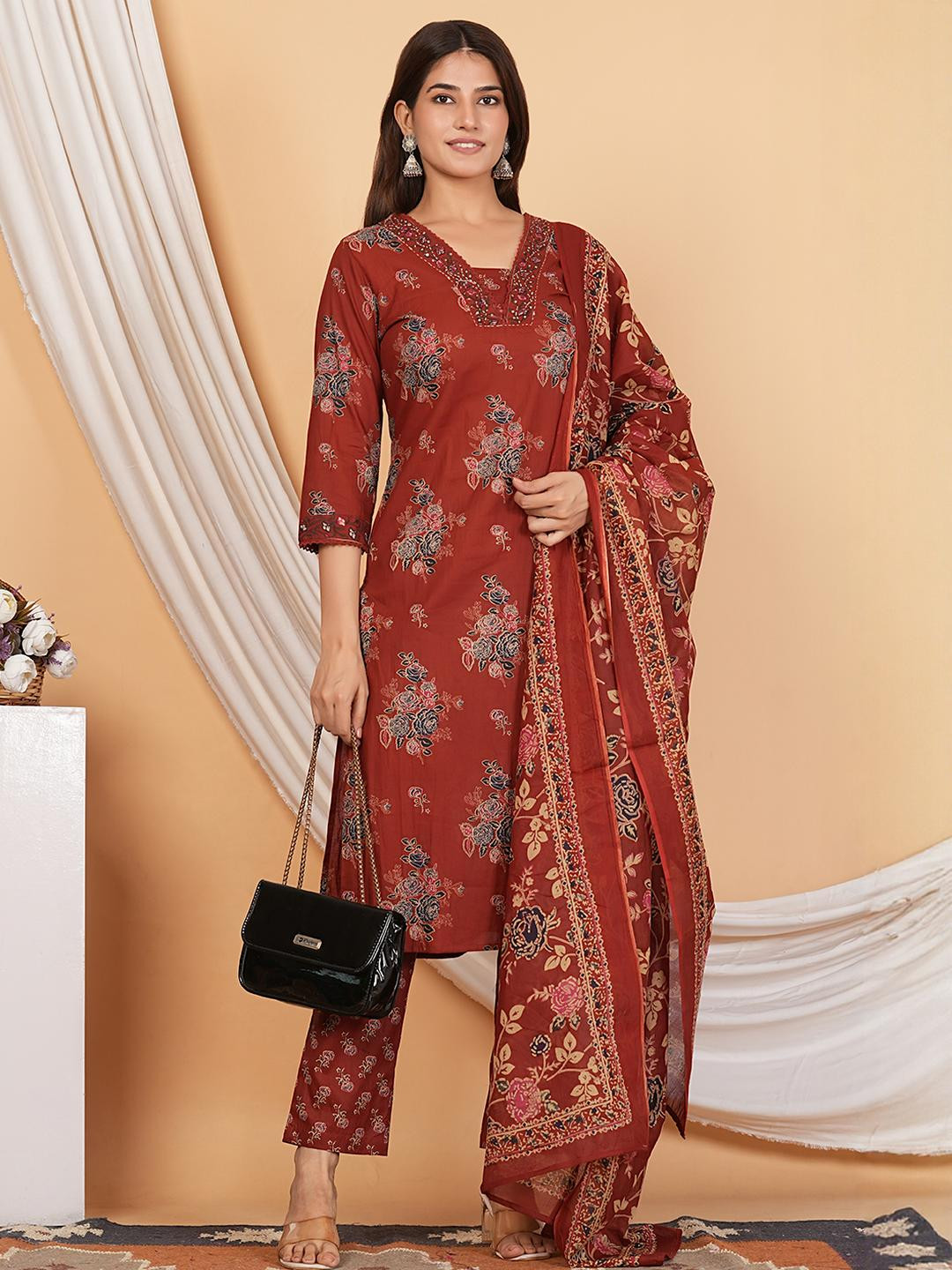 MANDAKINI Women Maroon Printed Kurta Set