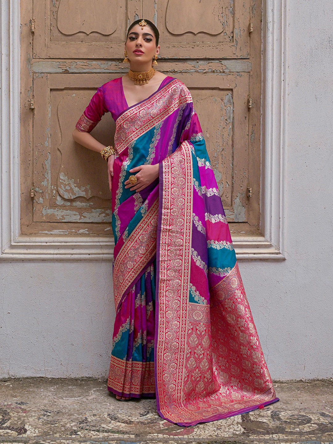 KALINI Woven Design Zari Banarasi Saree With Running Blouse Piece