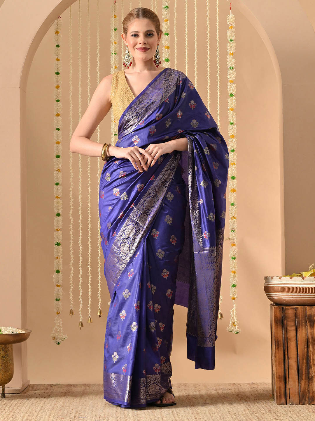 THE WEAVERS SHOP BY RAAVI Woven Design Designer Banarasi Saree