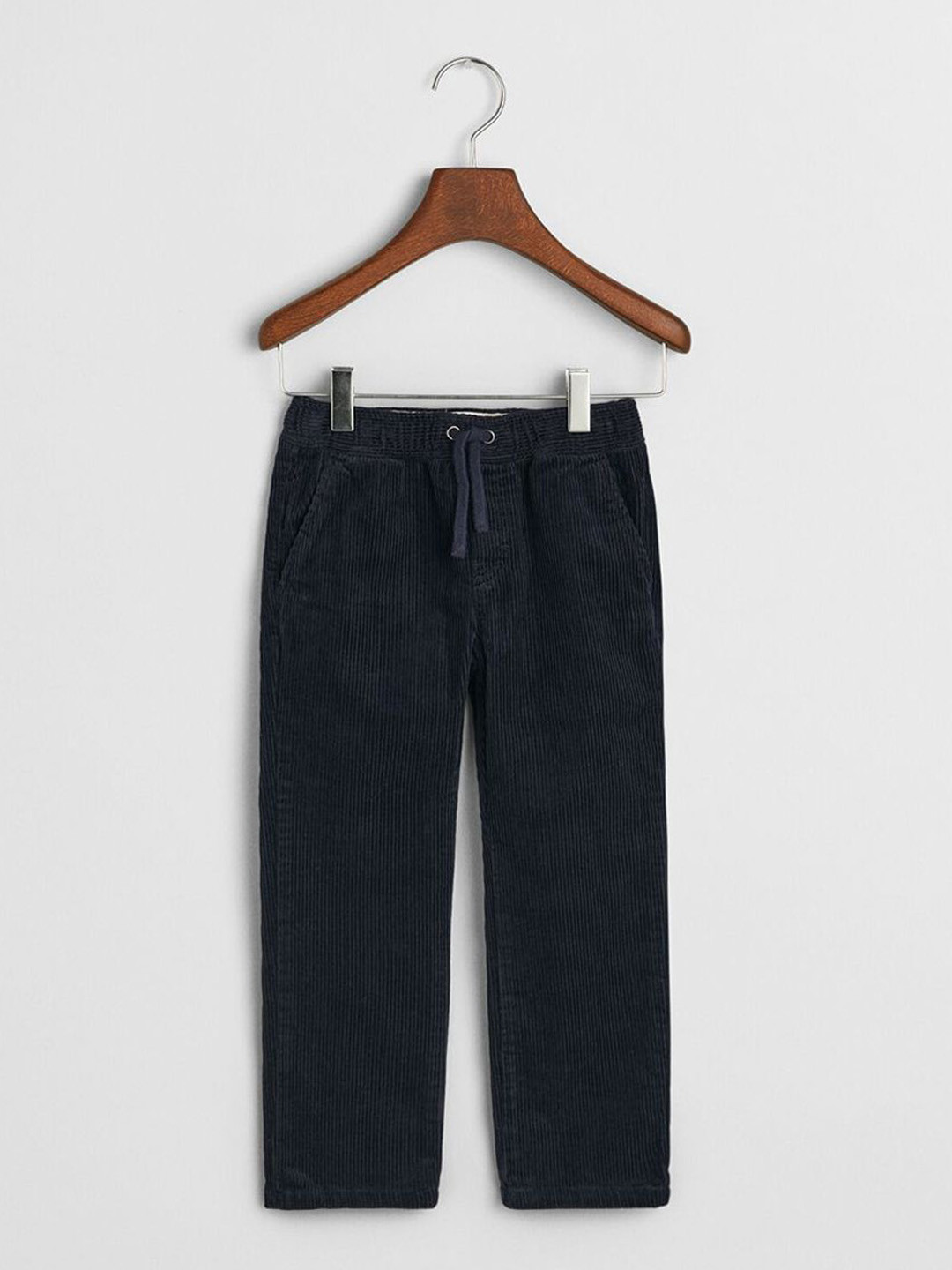 GANT Boys Self Design Textured Regular Fit Mid-Rise Flat-Front Regular Trousers