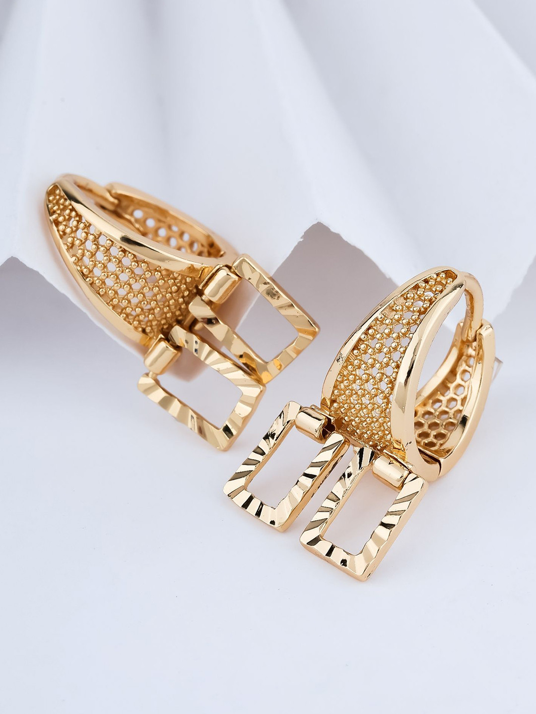 DIMIKI Korean Anti Tarnish Rose Gold-Plated American Diamond Studded Oval Hoop Earrings