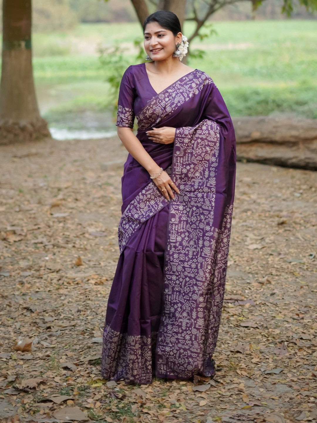 KALINI Ethnic Motifs Saree With Gala Print Border And Matching Blouse Piece