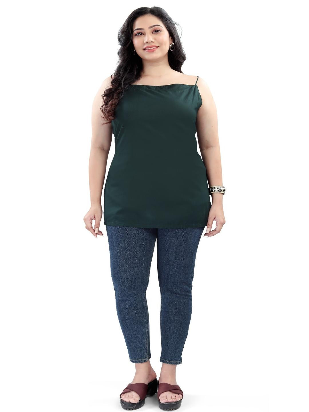 Avantrys Women Green Spaghetti Rayon Solid Tunic