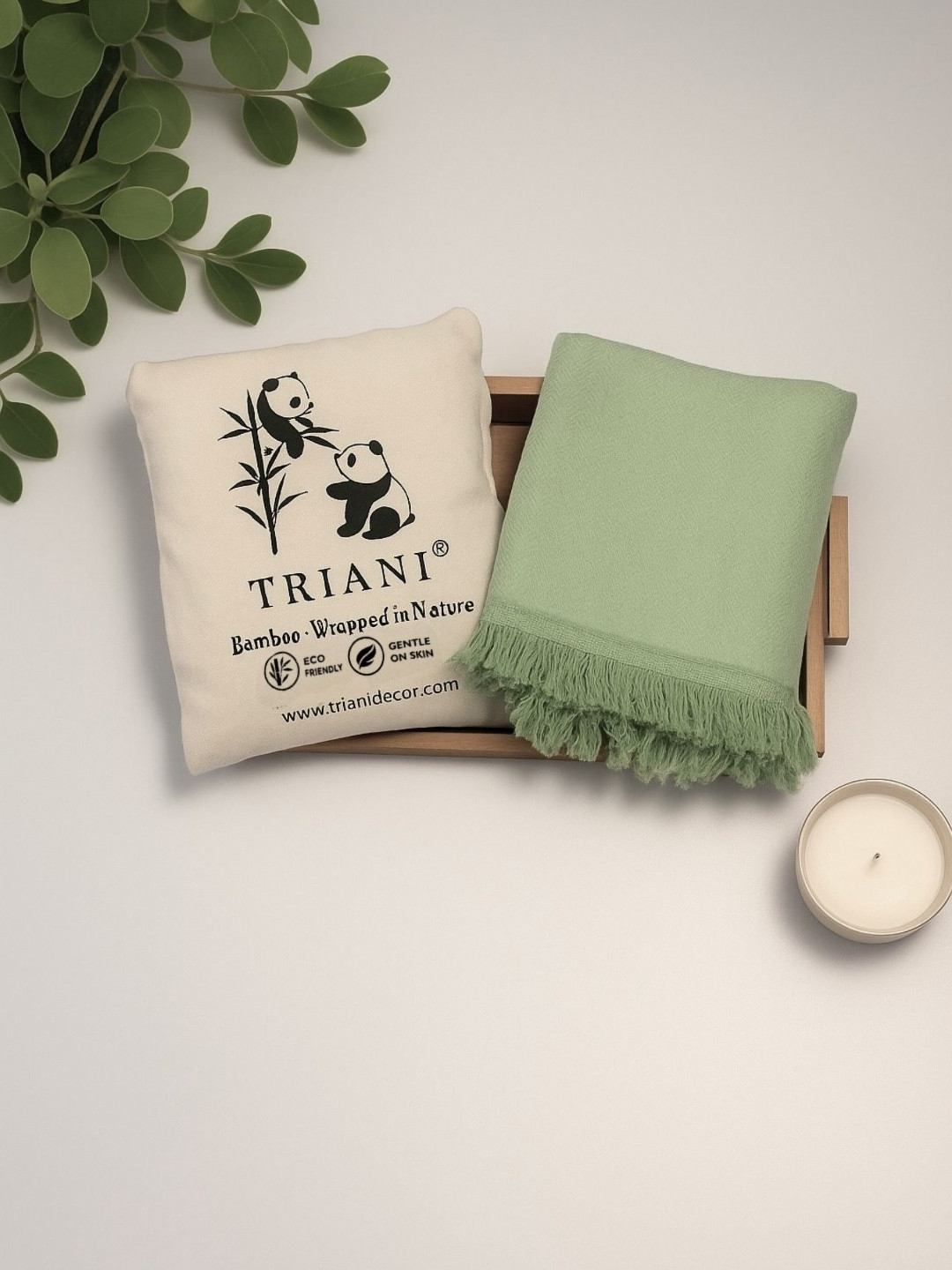 Triani Fluorescent Green Bamboo 250 GSM Bath Towel