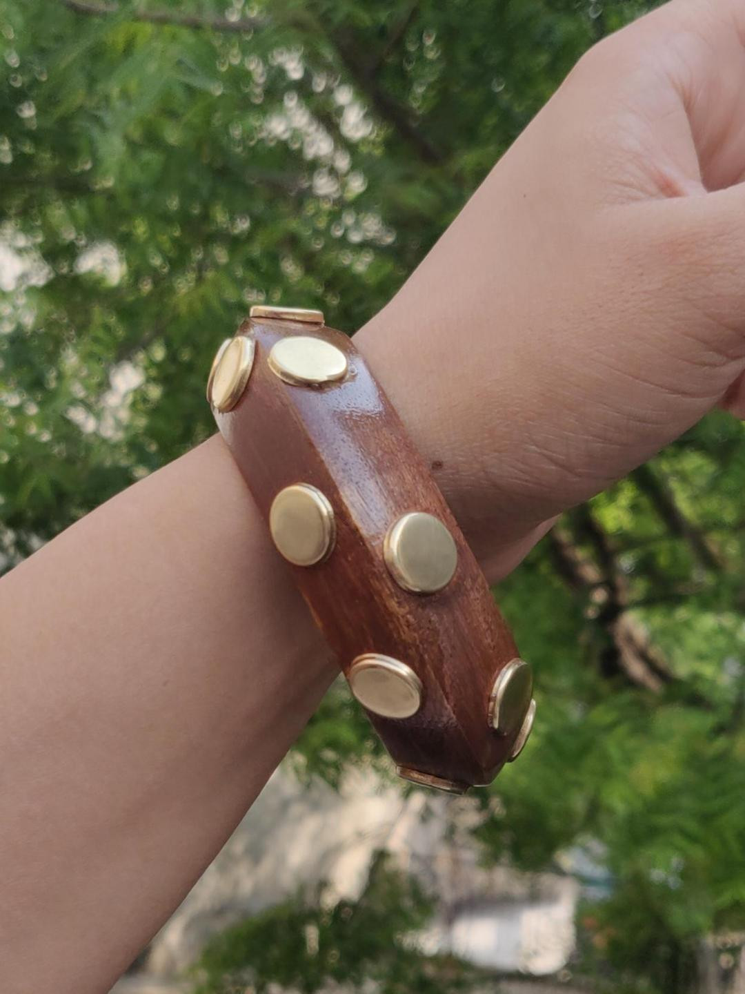 Hitarh Women Brown Brass Charms Wood Handcrafted Bracelet