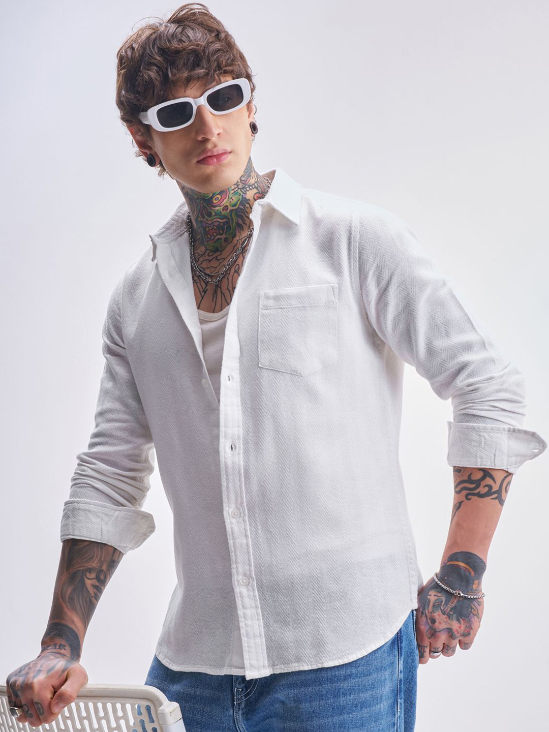 HIGHLANDER Men Slim Fit Textured Spread Collar Cotton Casual Shirt