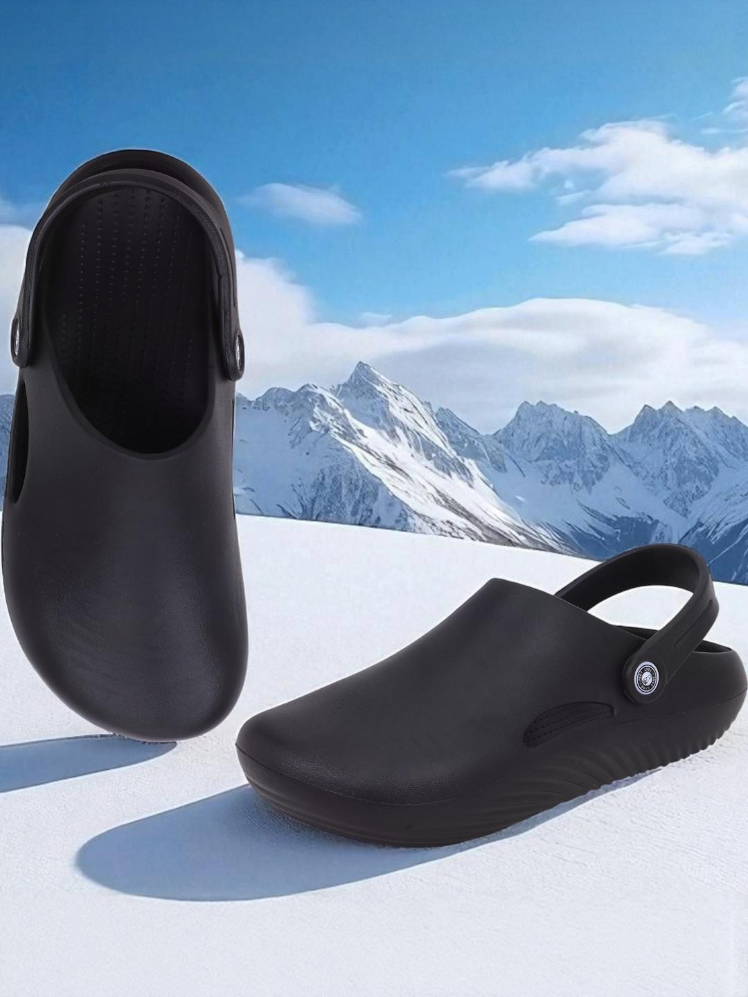 Men Cl-800 Men Solid Black Clogs