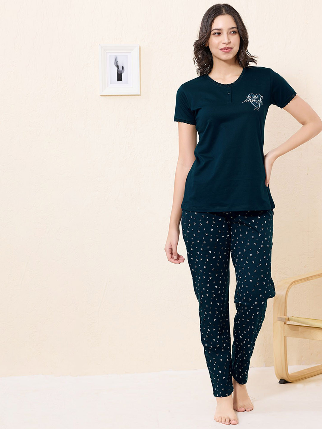 QUIRA Women Printed Round Neck T-shirt & Pyjamas Night suit