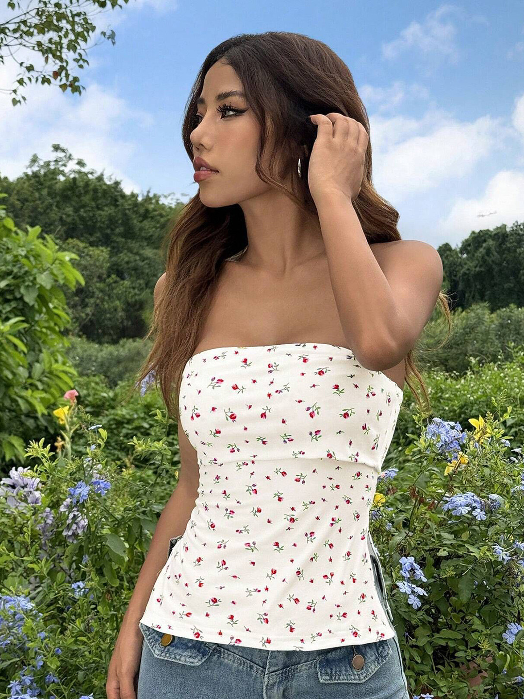 Outzidr Women Floral Printed Tube Top with Side Slit