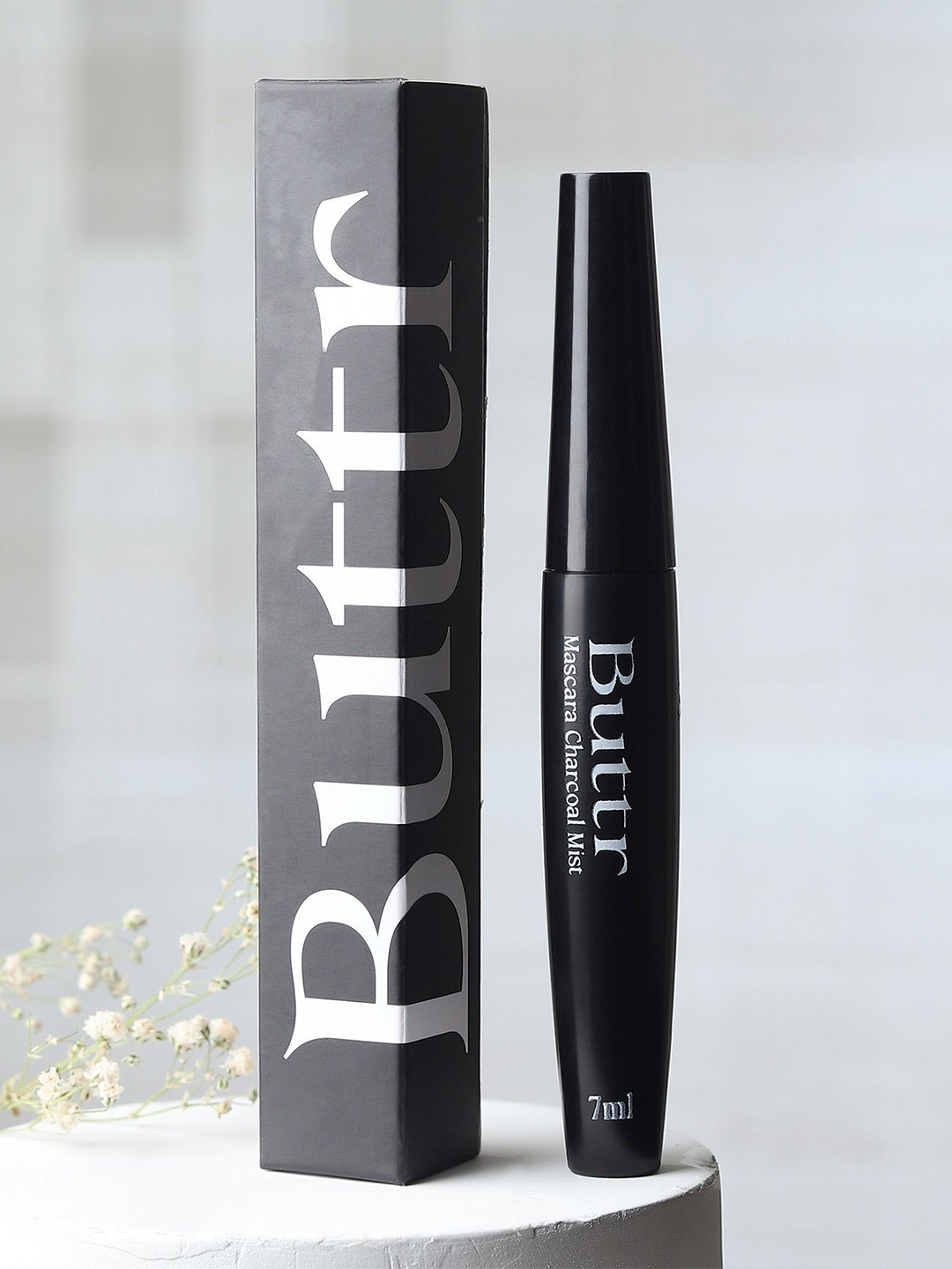 Buttr Lightweight & Smudge Proof Mascara - 1 ml - Black
