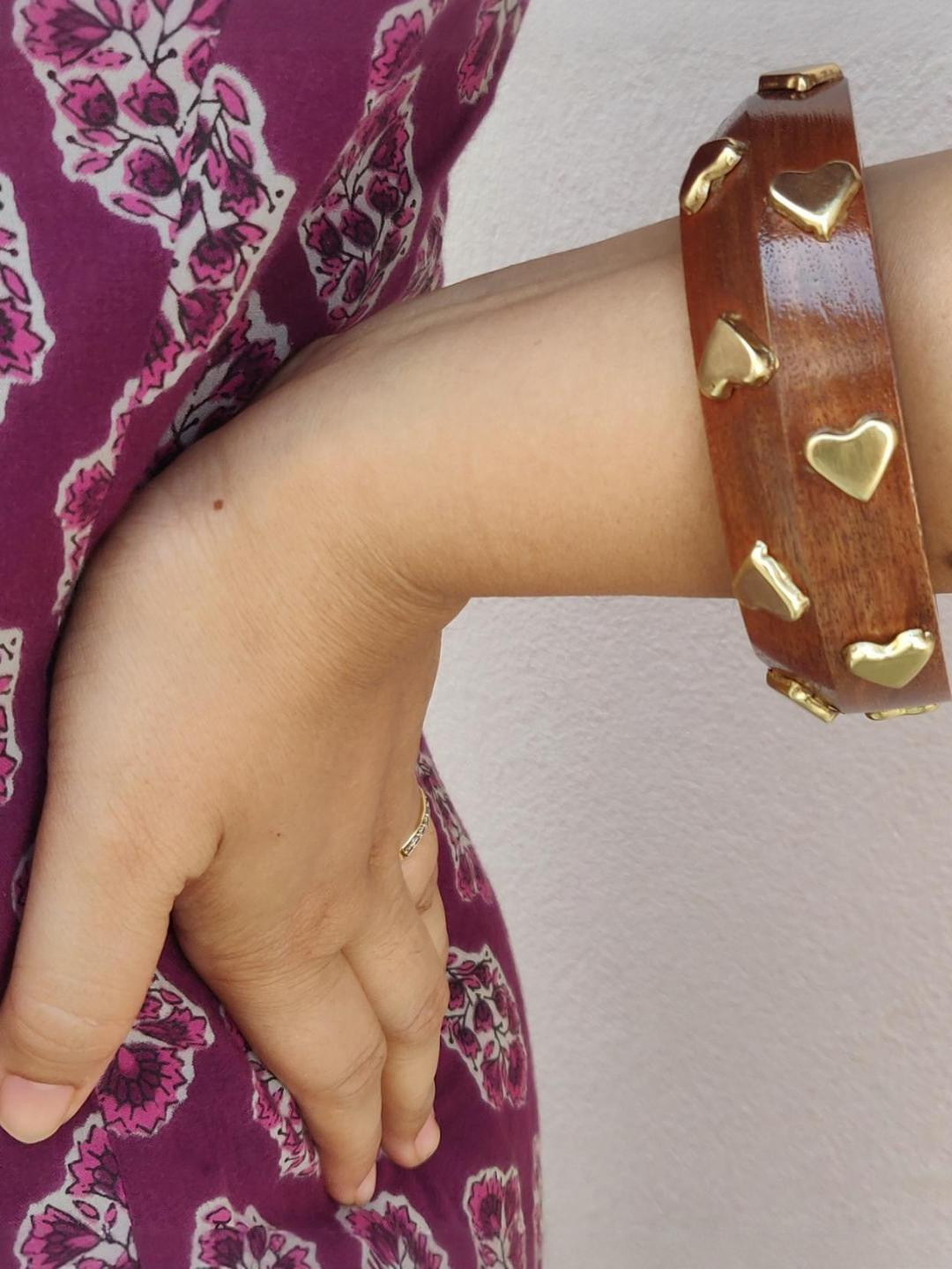 Hitarh Women Wood Bangle-Style Bracelet