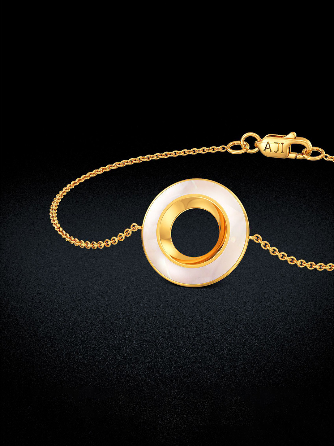 Joyalukkas White Reflection Circle pearl Gold Bracelet
