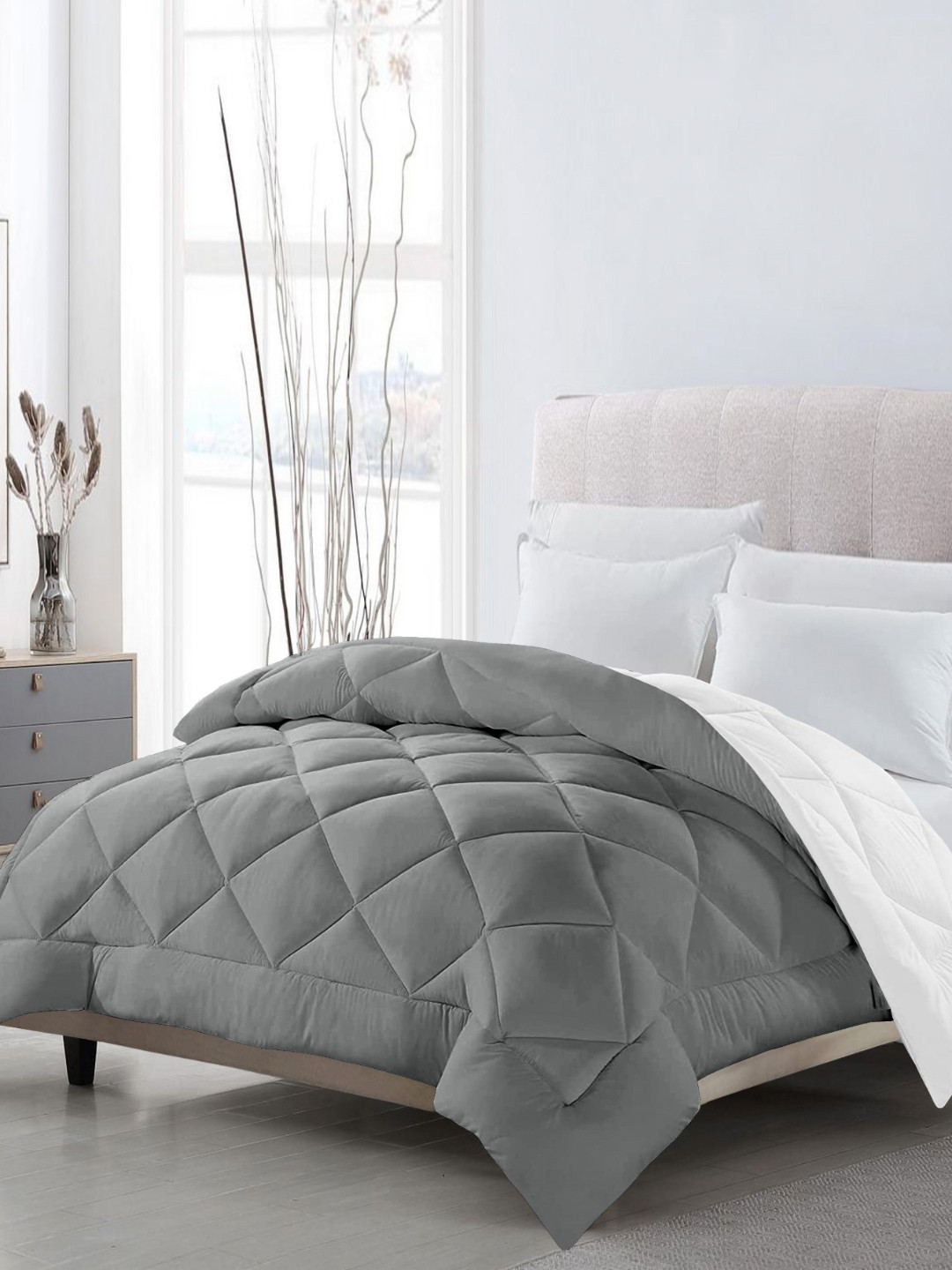 CHICERY White & Grey Geometric AC Room 200 GSM Lightweight Single Bed Comforter