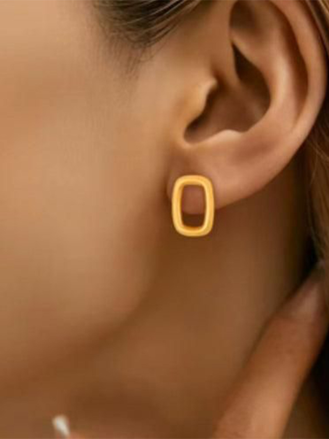 THEPANDASTOREE Women Geometric Rectangle Gold Plated Stud Earrings