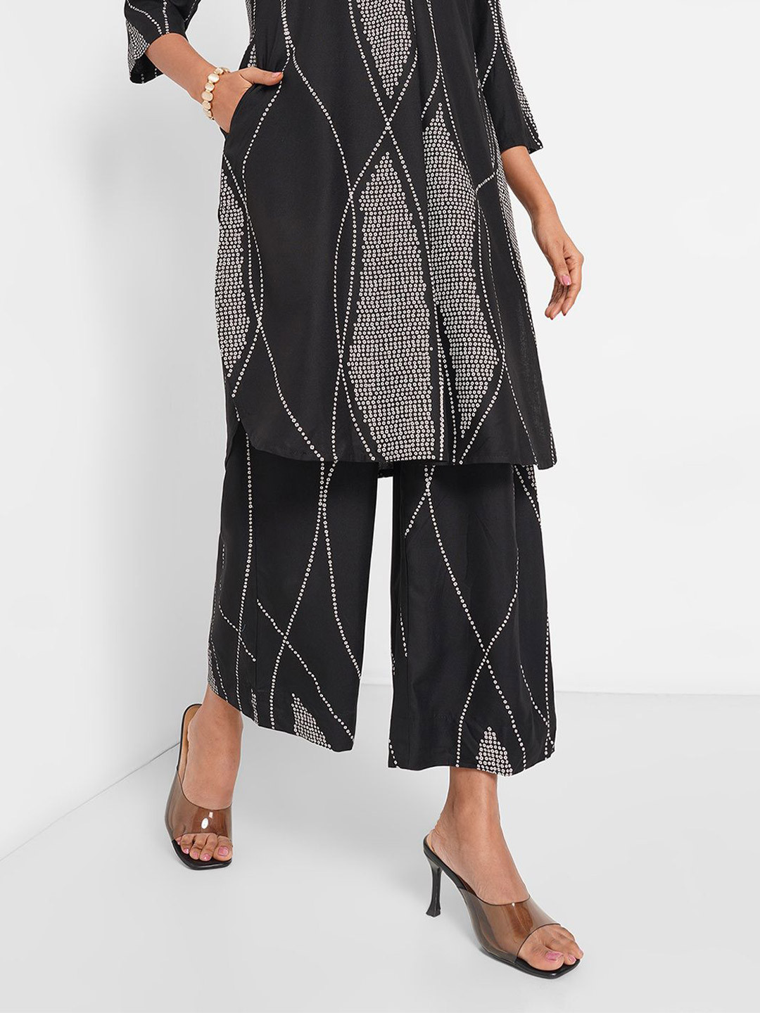 RANGMANCH BY PANTALOONS Printed Wide Leg Cropped Palazzo