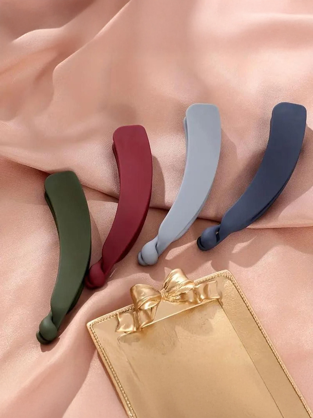 DN ENTERPRISES Green & Grey Set of 4 Banana Clips