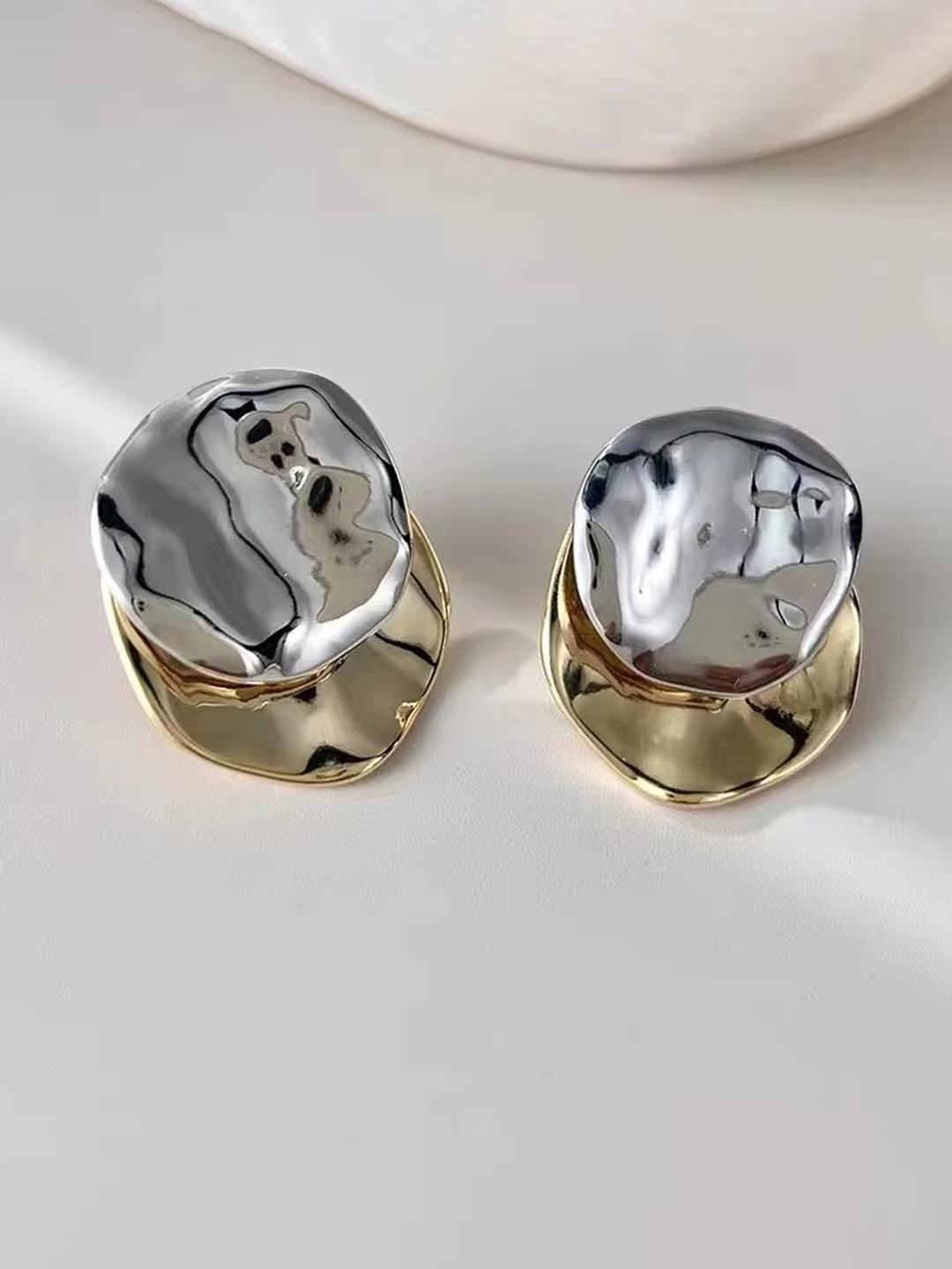 VAGHBHATT Women Textured Silver-Gold Dual Tone Stud Earrings