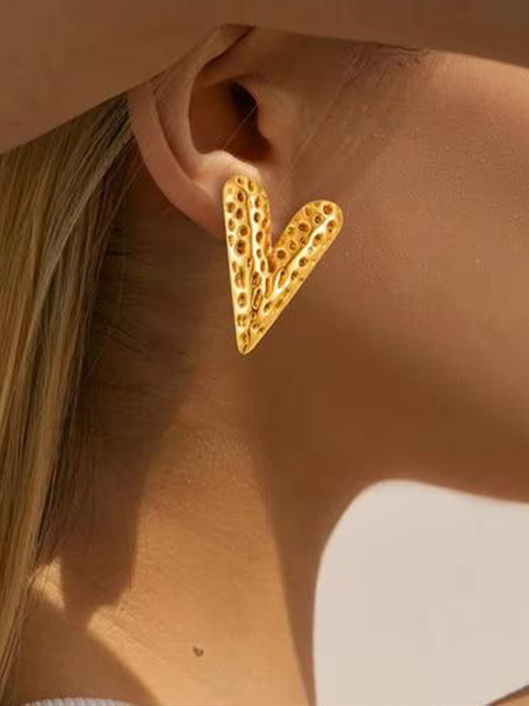 THEPANDASTOREE 18K Gold-Plated Textured Heart Shaped Waterproof & Hypoallergenic Studs