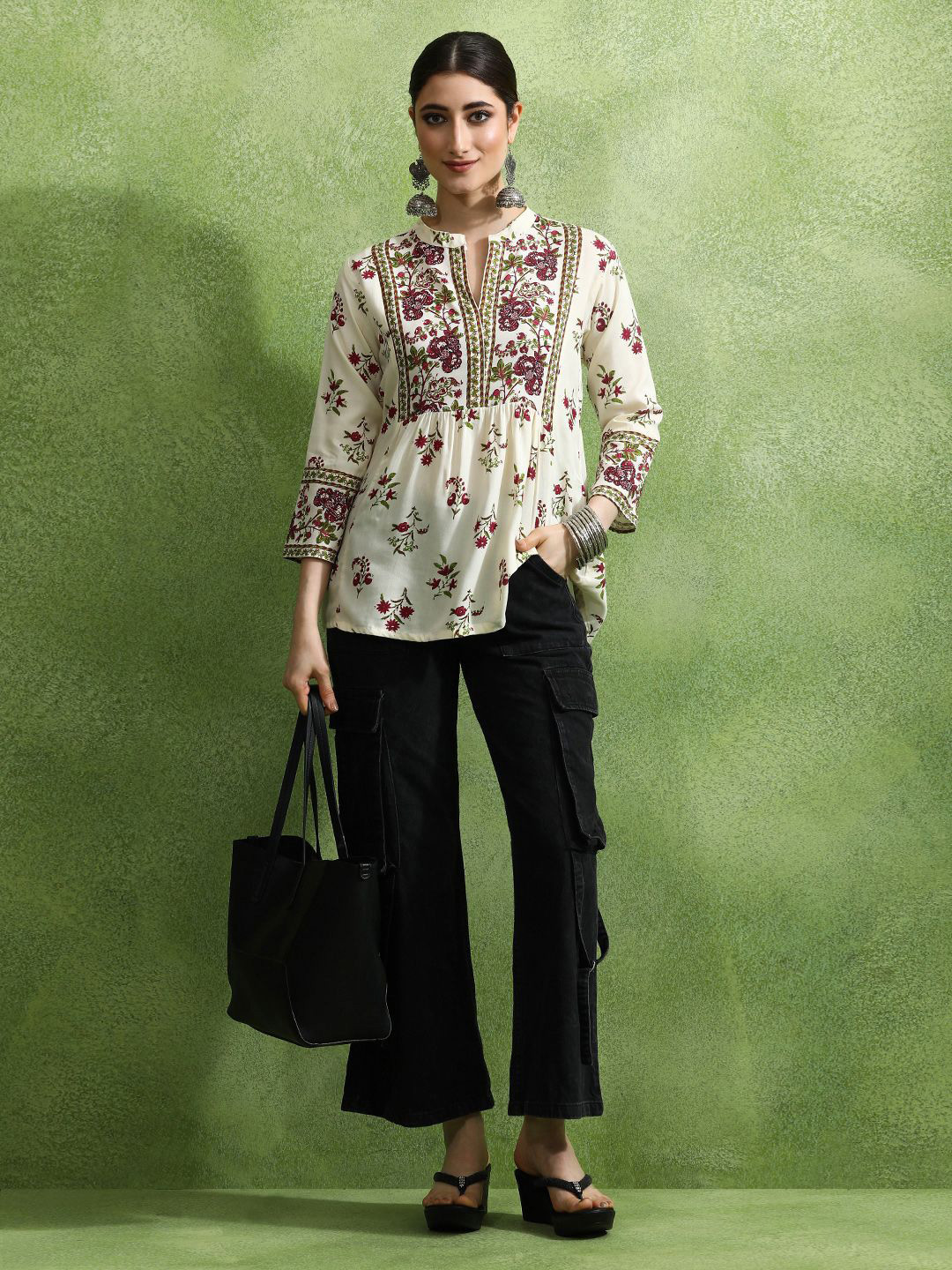 Jaipur Kurti Women Mandarin Collar Embroidered Ethnic Tunic
