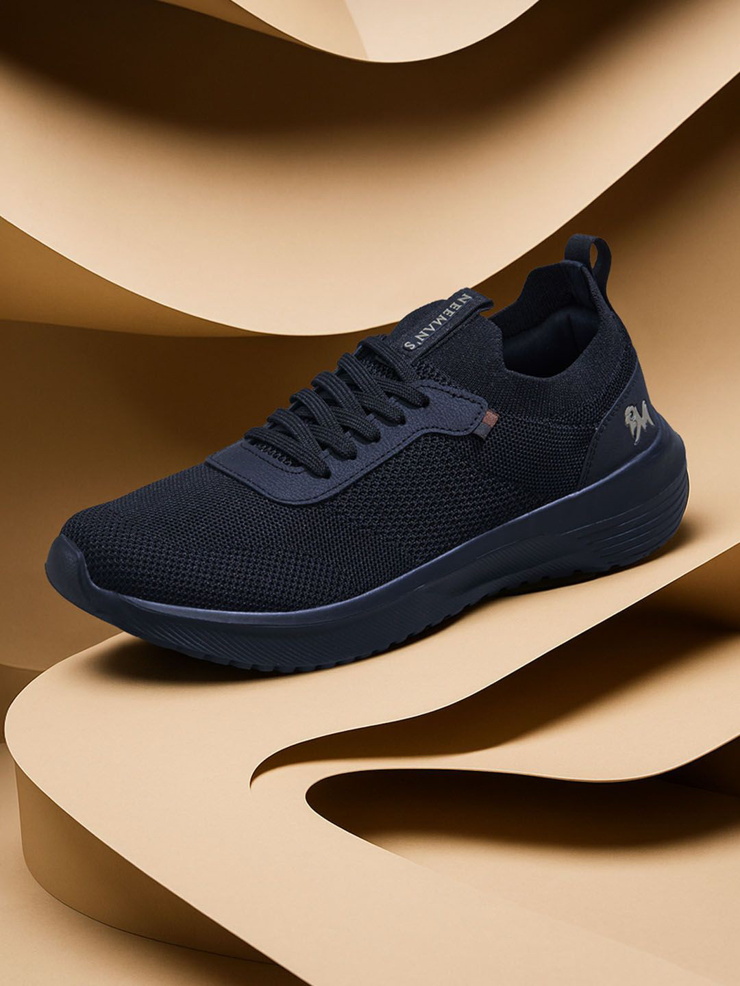 NEEMANS Men Woven Design Round Toe Daily Dasher Sneaker