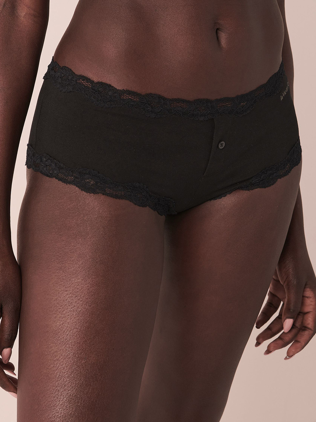 La Vie en Rose Mid-Rise Lace-Trim Boy Shorts Briefs 20100246-00001-XS