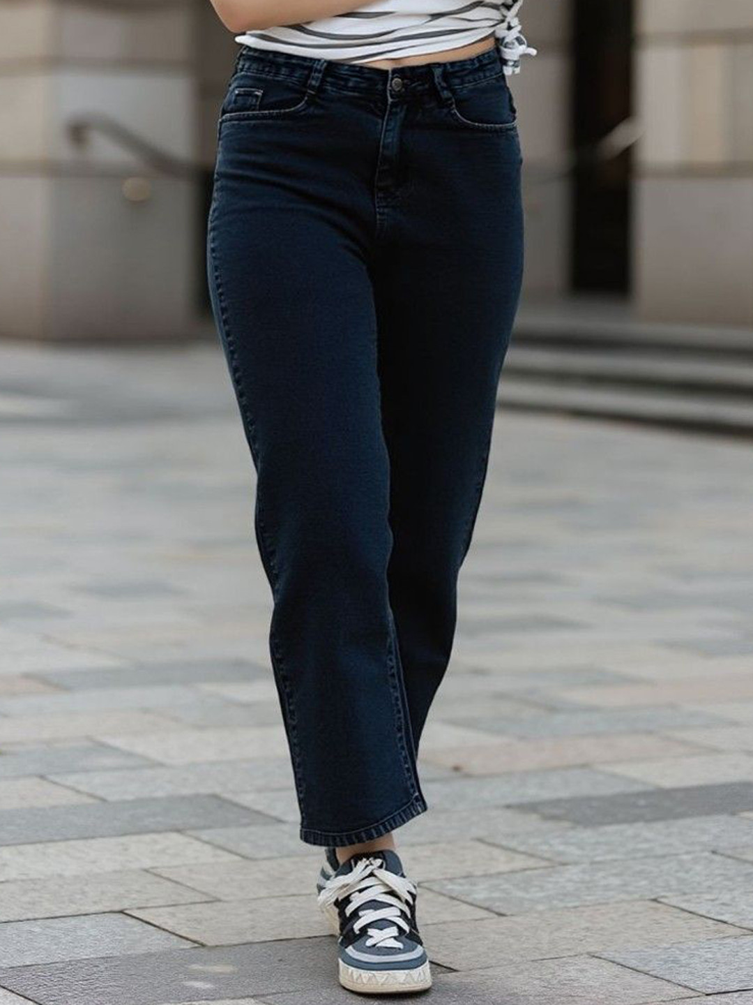 Hayler Women Jean Regular Fit Mid-Rise Heavy Fade Stretchable Cotton Jeans