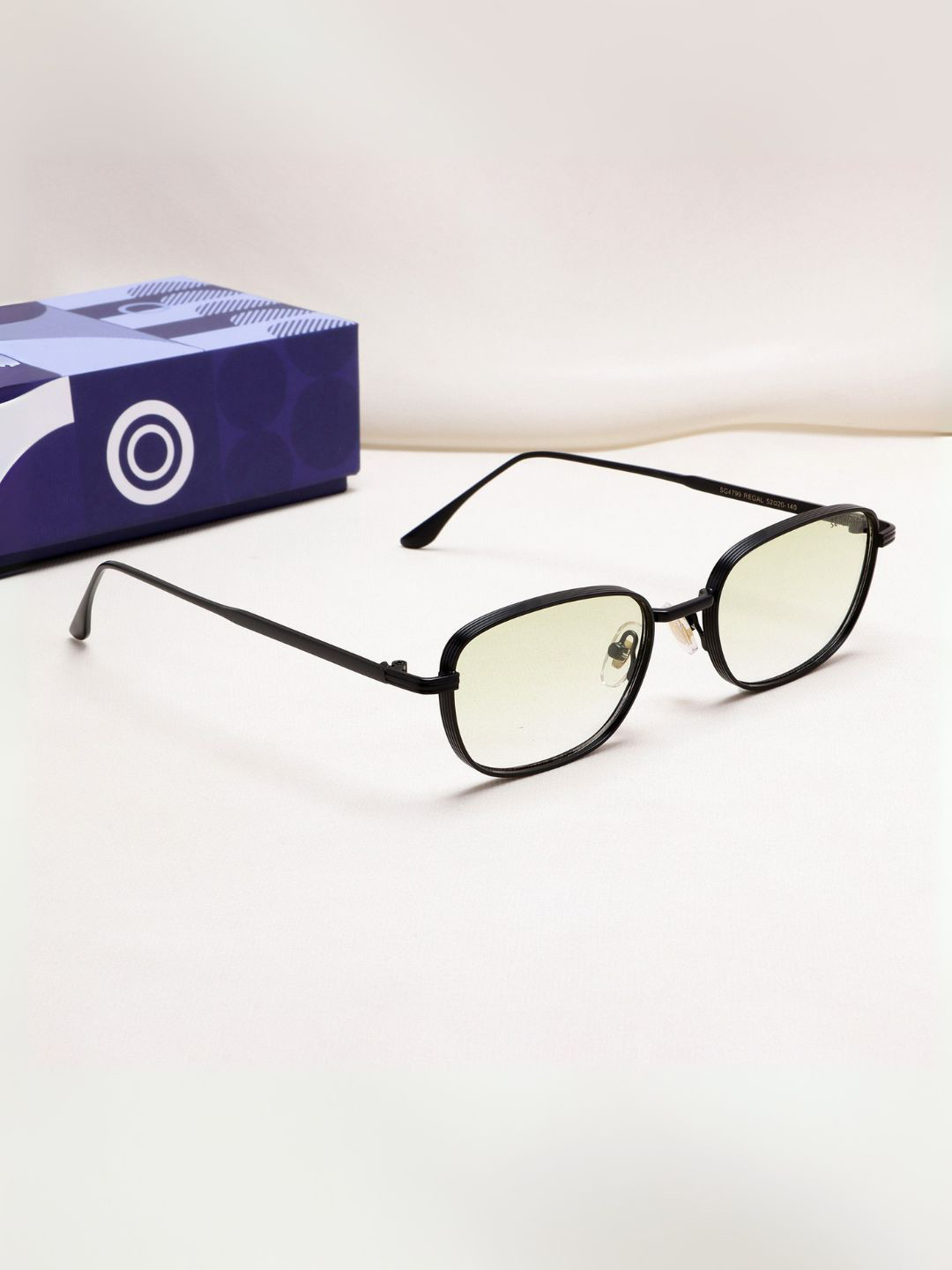 SUNGLASSIC Unisex Black Oval Sunglasses with UV Protected Lens REGAL-BLACK-GREEN-GR.