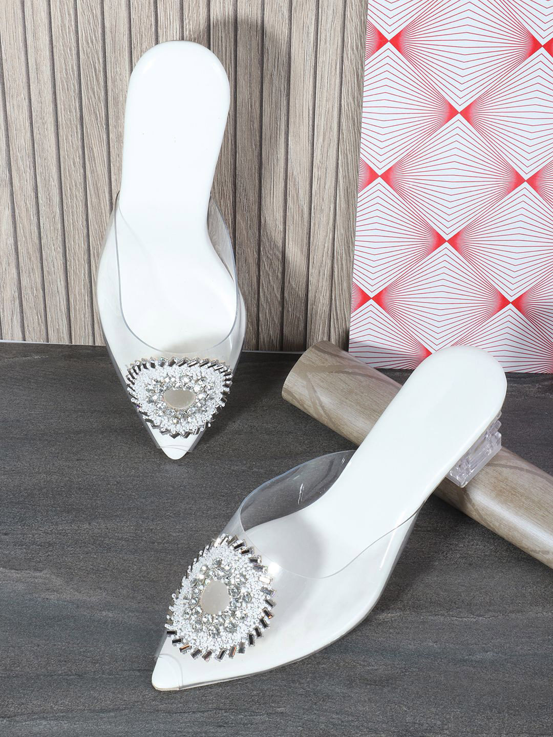 TWIN TOES Women Embellished Mules