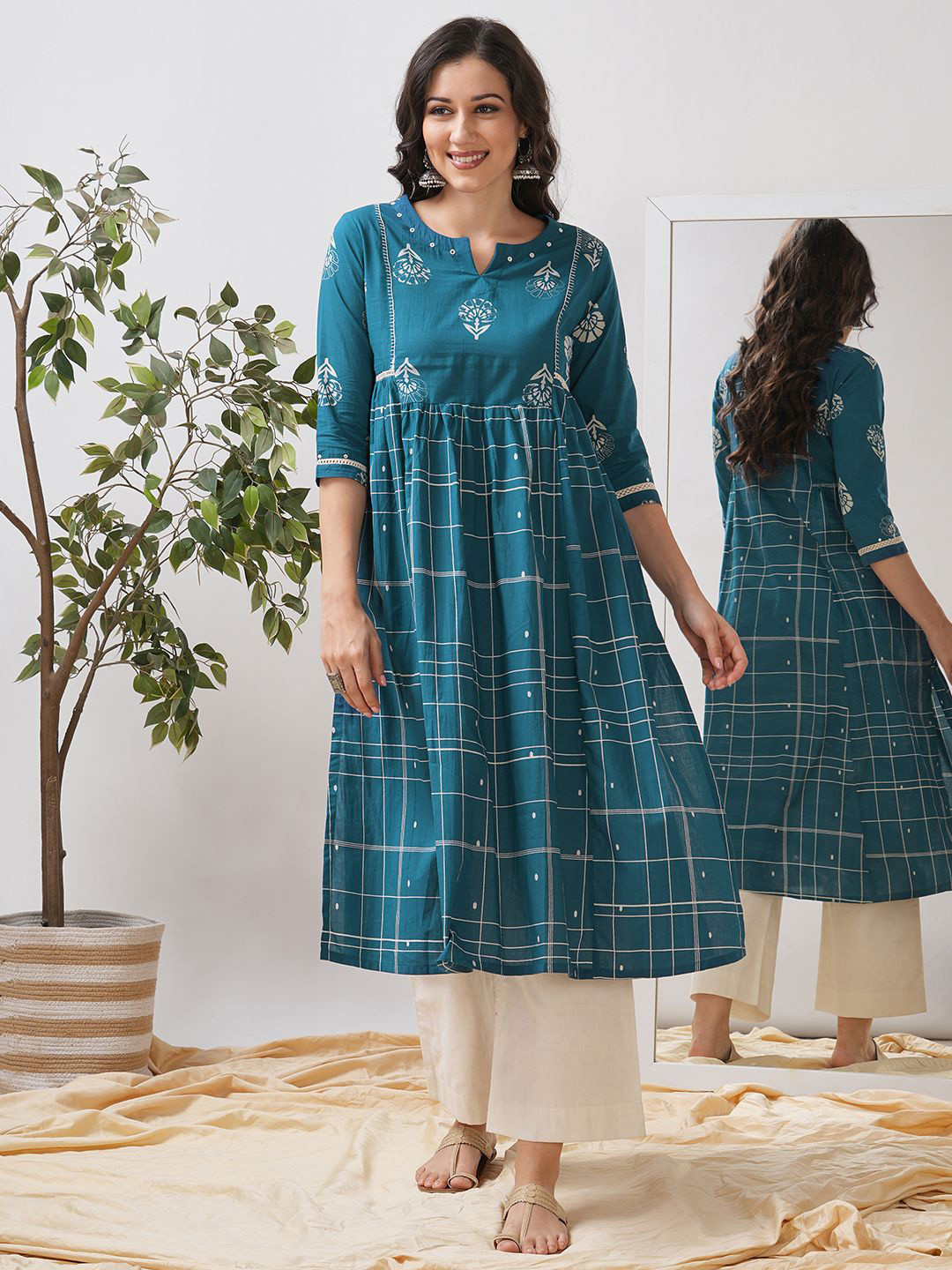 KAMI KUBI Checked Notch-Neck Pure Cotton A-line Kurta