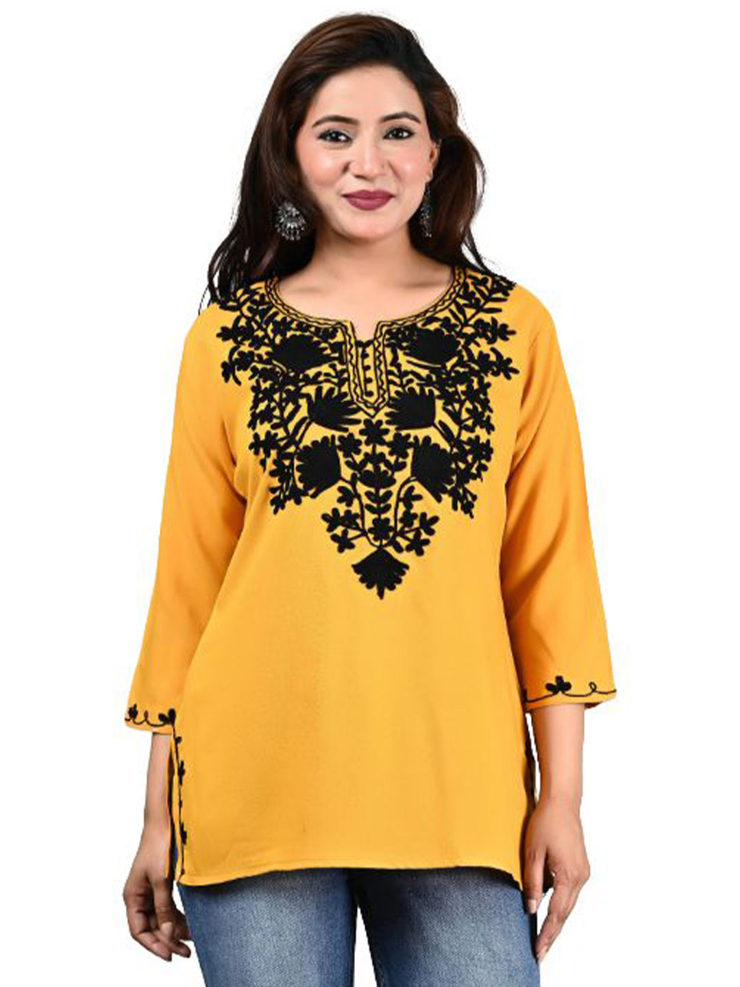 BLUE KART Women Floral Embroidered Chikankari Kurti