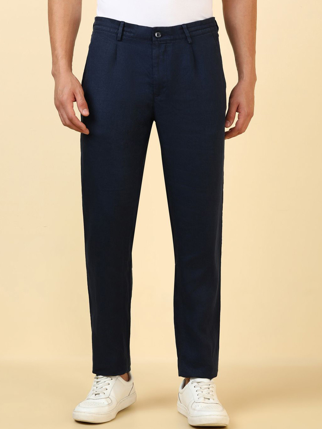 Allen Solly Men Mid-Rise Pleated Regular Fit Trousers