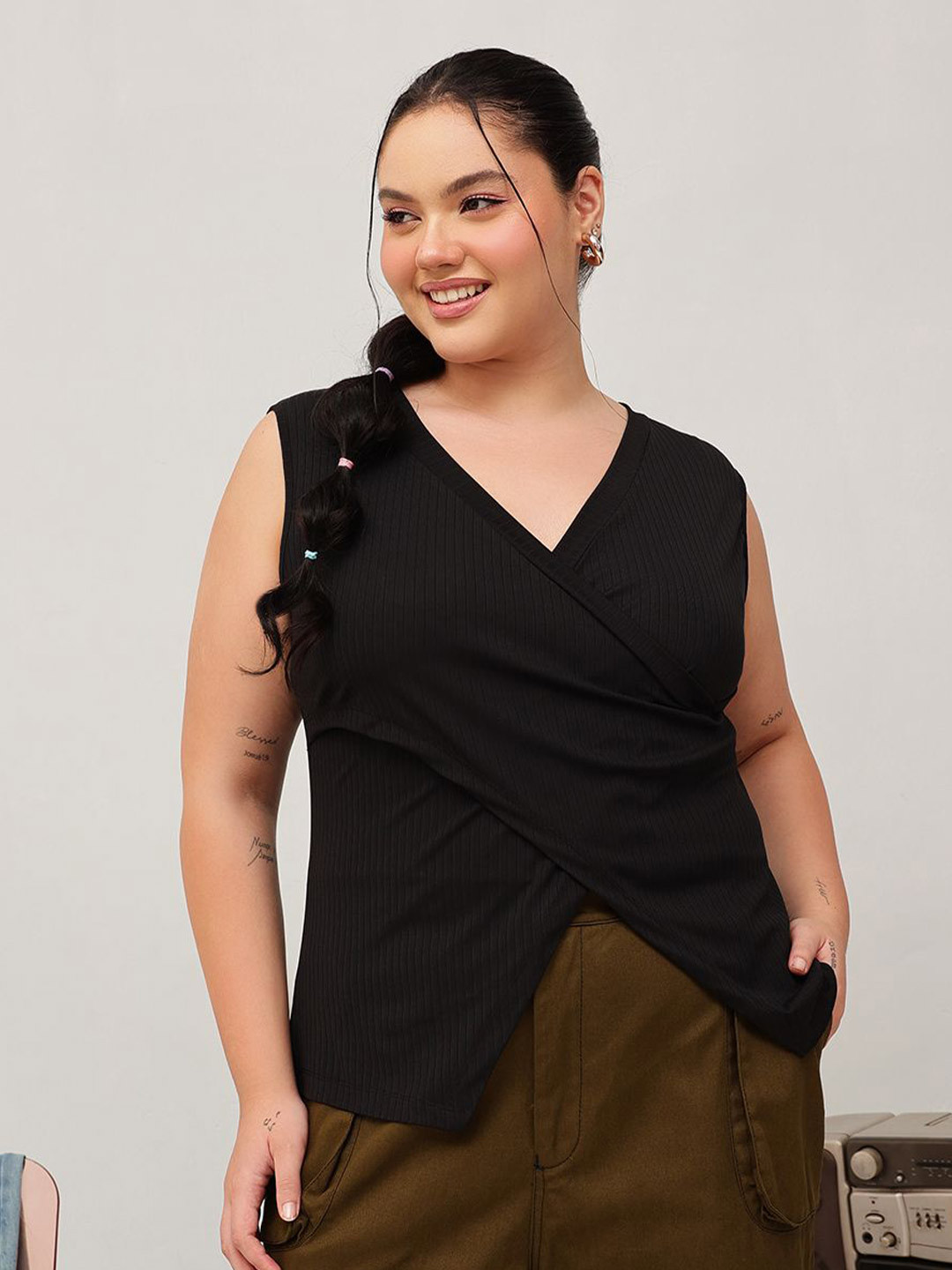 CURVY STREET Women Vertical Stripes Striped V-Neck Wrap Top